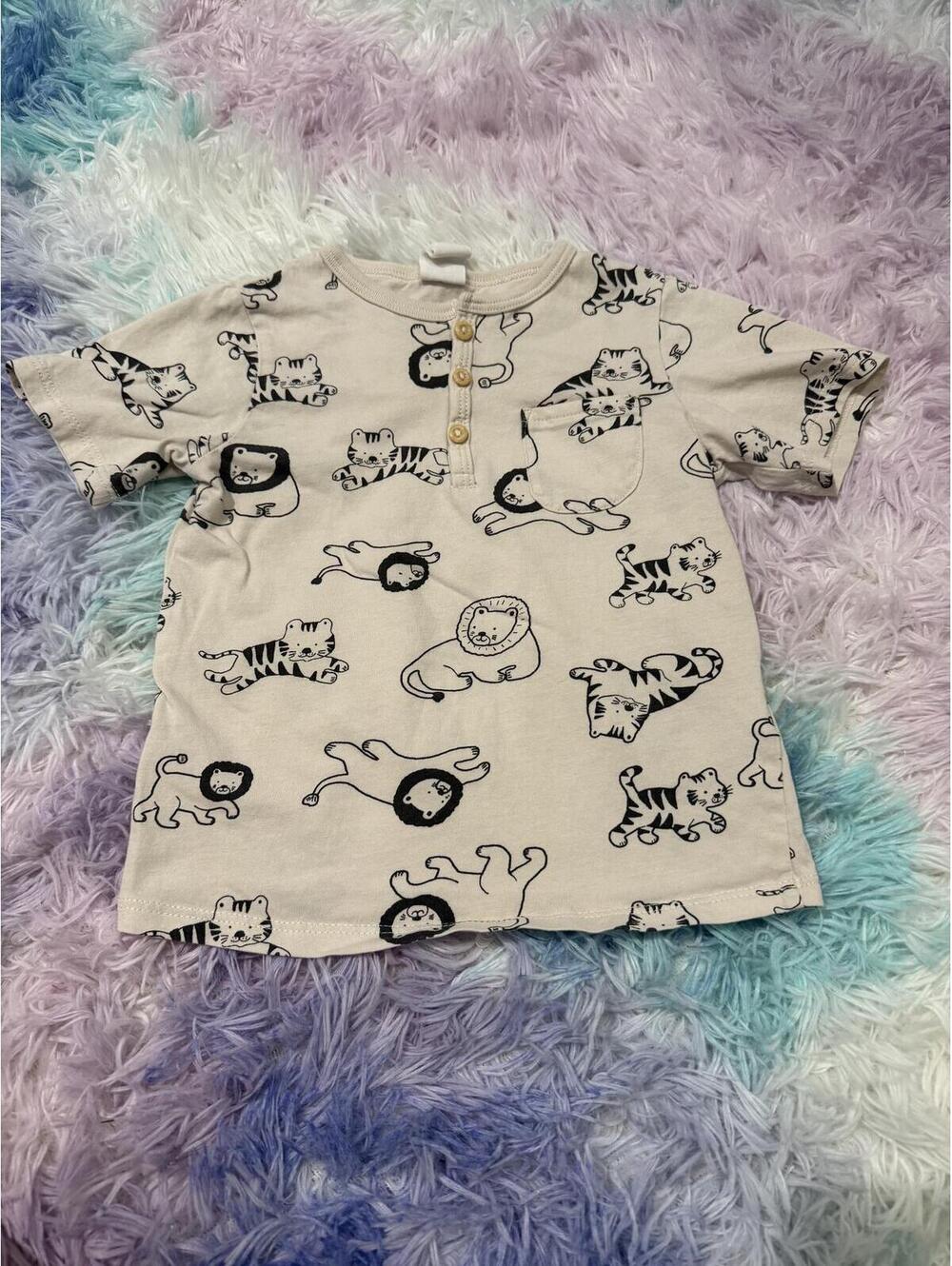 H&M 18 Month Old Animals Short Sleeve Shirt